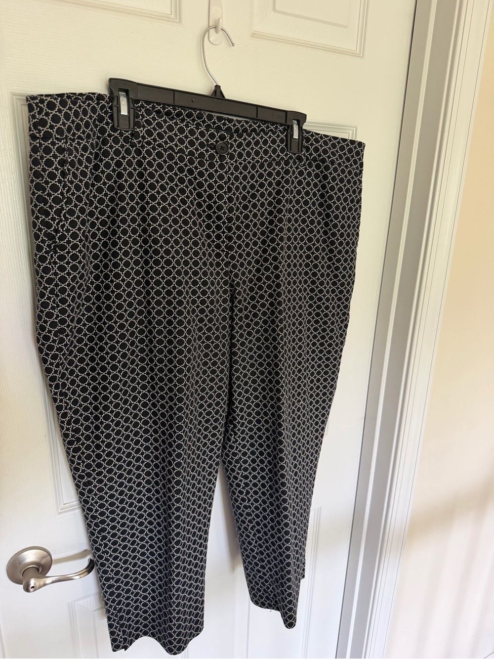 Hilary Radley Black and White Geometric Print Pants